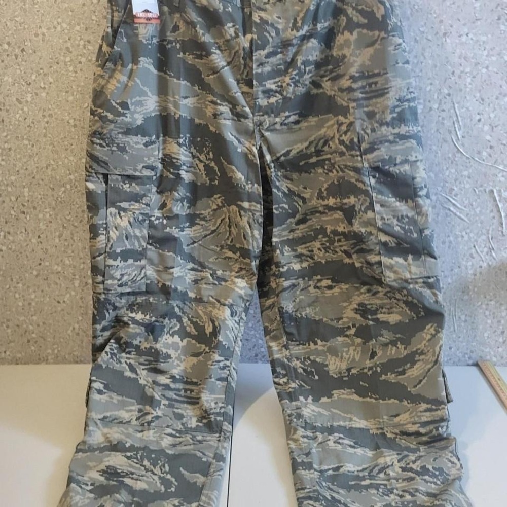 Khaki and grey camo cargo pants # techwear Size XL